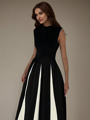 Black A-Line Scoop Sleeveless Pleated Long Formal Dress