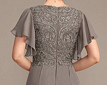 Back Style: Back Zip