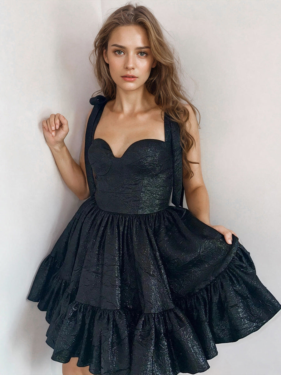 Black A-line Straps Sweetheart Short Homecoming Dress with Bow