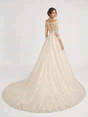 Elegant Three-Quarter-Sleeve Lace Applique Tulle A-Line Wedding Dress with Chapel Train