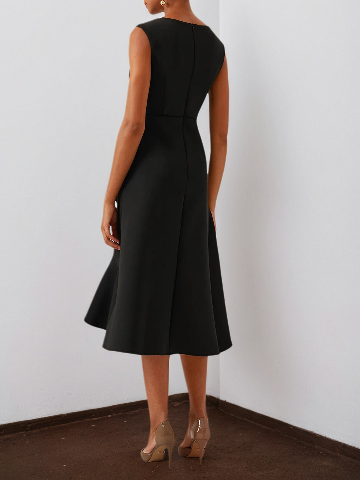 Black Sleeveless Midi Elegant A-line Dress with Waist Twist for Day-to-Night