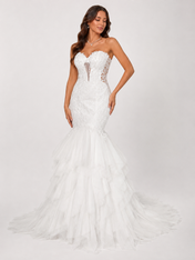 Elegant Strapless Sweetheart Lace Mermaid Wedding Dress with Tiered Tulle Skirt and Chapel Train