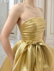 Gold A-Line Strpless Straight Bow Short Homecoming Dress