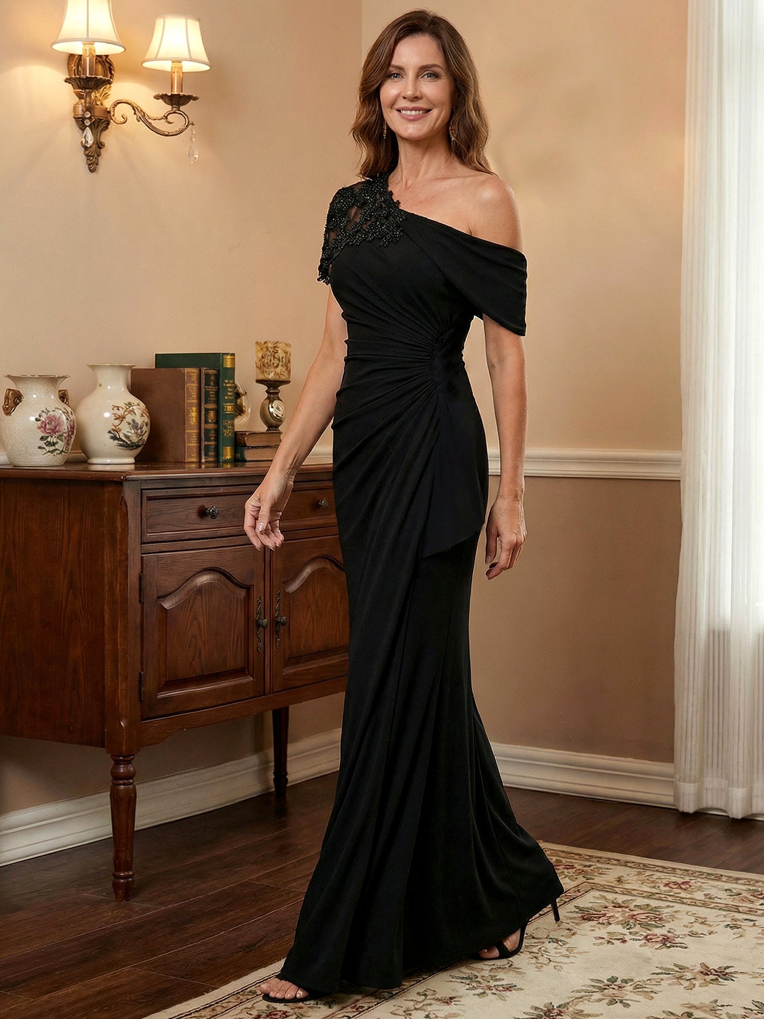 Trumpet/Mermaid Asymmetrical Mother of the Bride Dress with Appliques