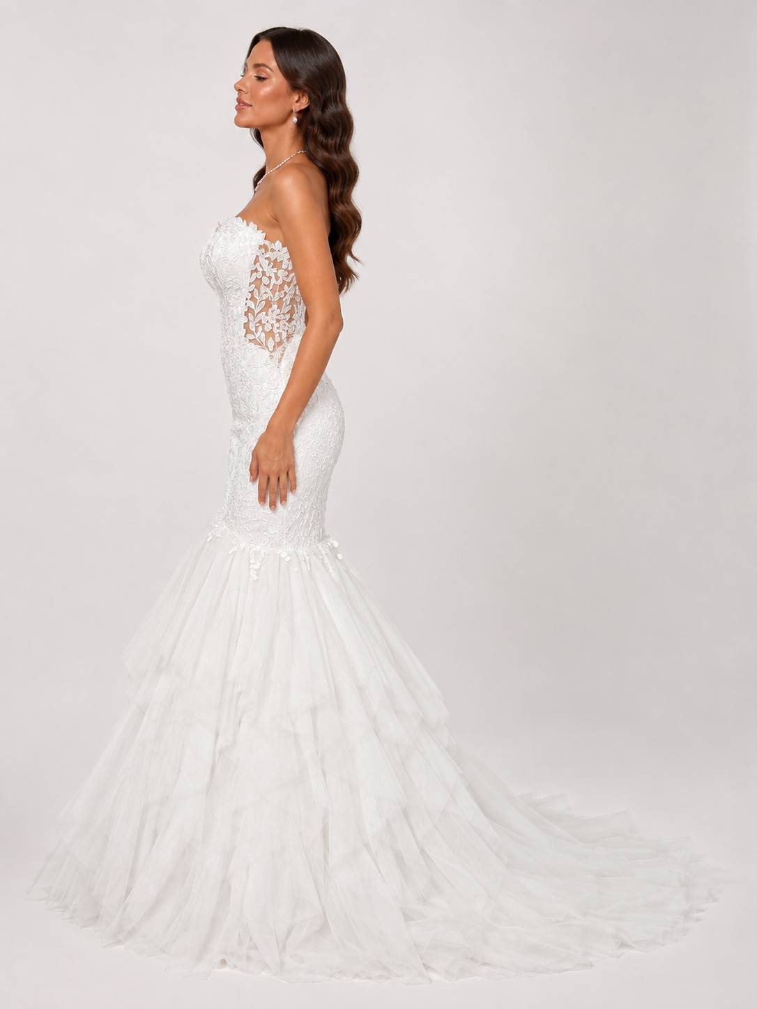 Elegant Strapless Sweetheart Lace Mermaid Wedding Dress with Tiered Tulle Skirt and Chapel Train