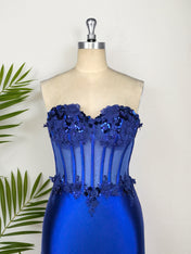 Bodycon Strapless Satin Short Homecoming Dress with Appliqeus