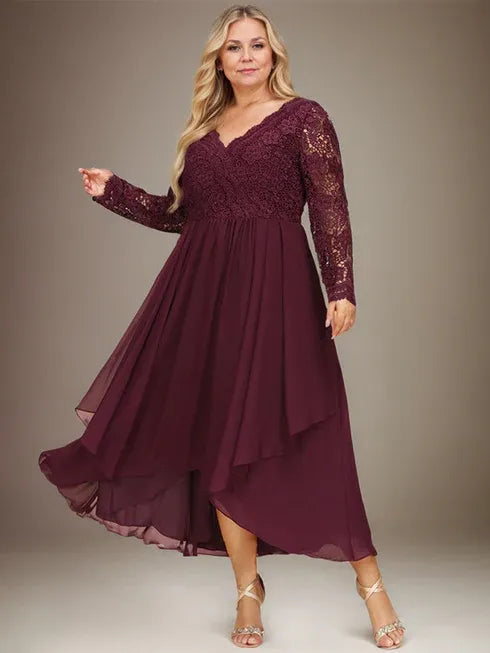 Robe de mère de la mariée asymétrique en mousseline de soie et dentelle, coupe trapèze et col en V 
