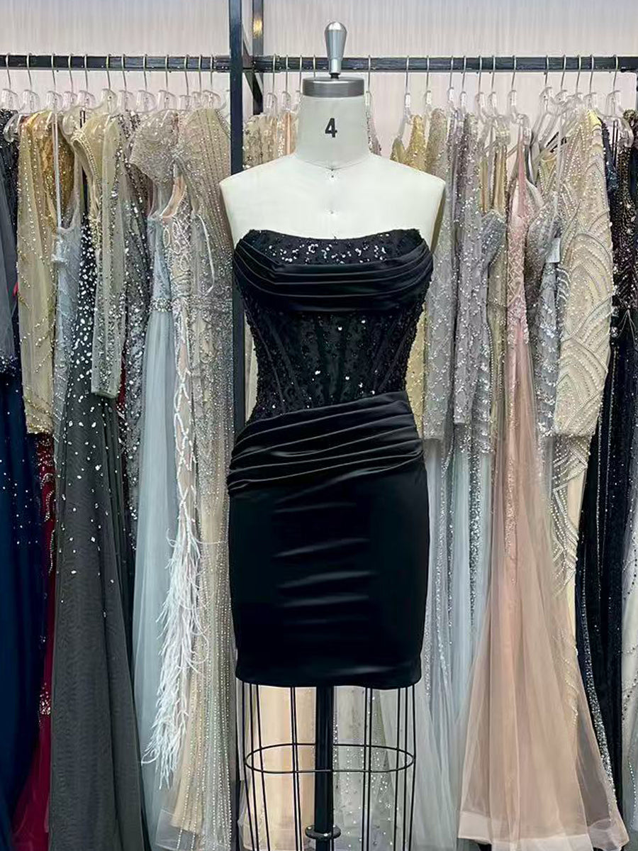Bodycon Satin Short Homecoming Dress with Appliqeus