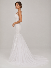 Elegant Sweetheart Lace Appliquéd Tulle Mermaid Wedding Dress with Chapel Train