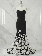 Dramatic Black 3D White Floral Mermaid Evening Formal Gown