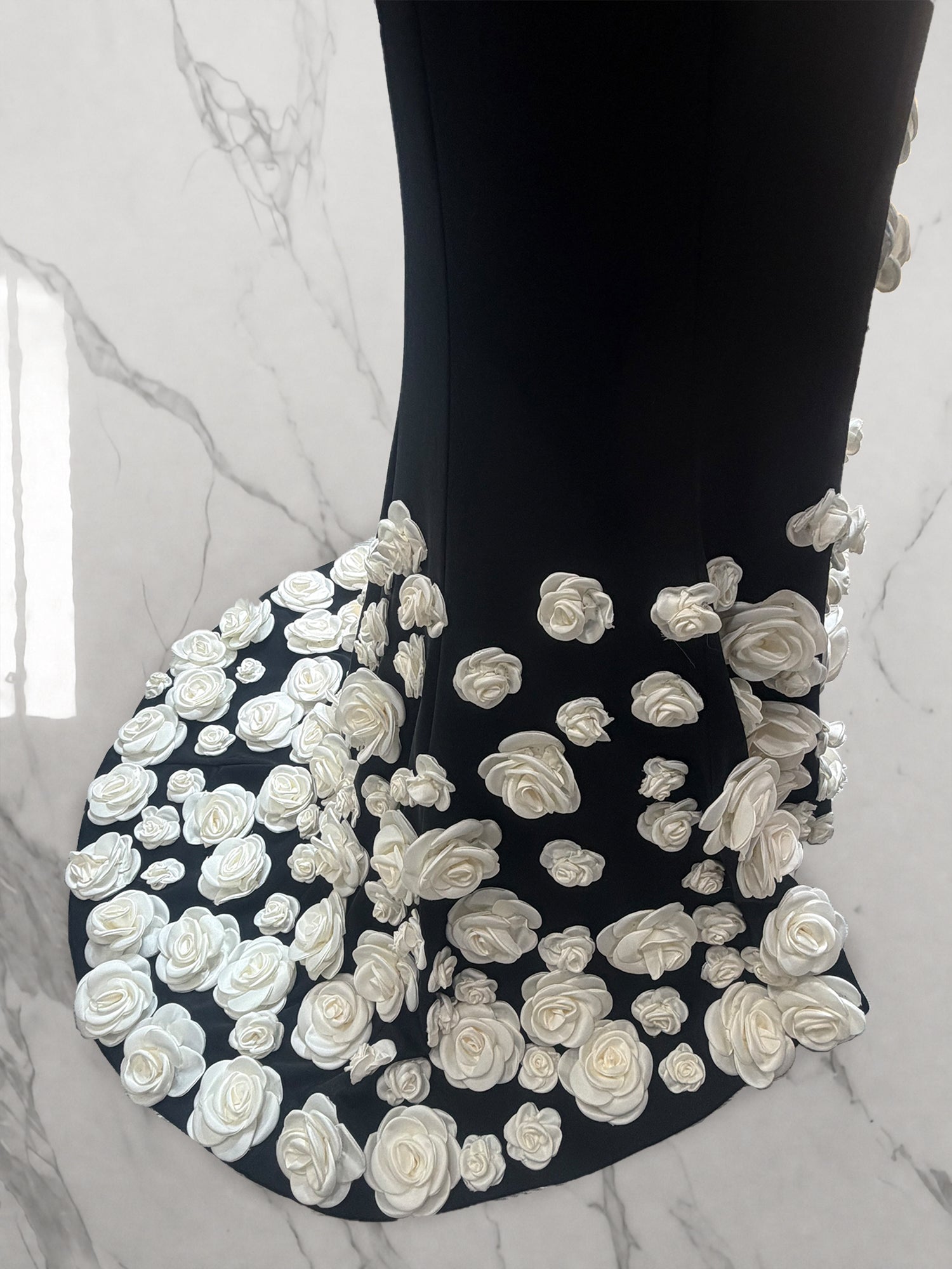 Dramatic Black 3D White Floral Mermaid Evening Formal Gown