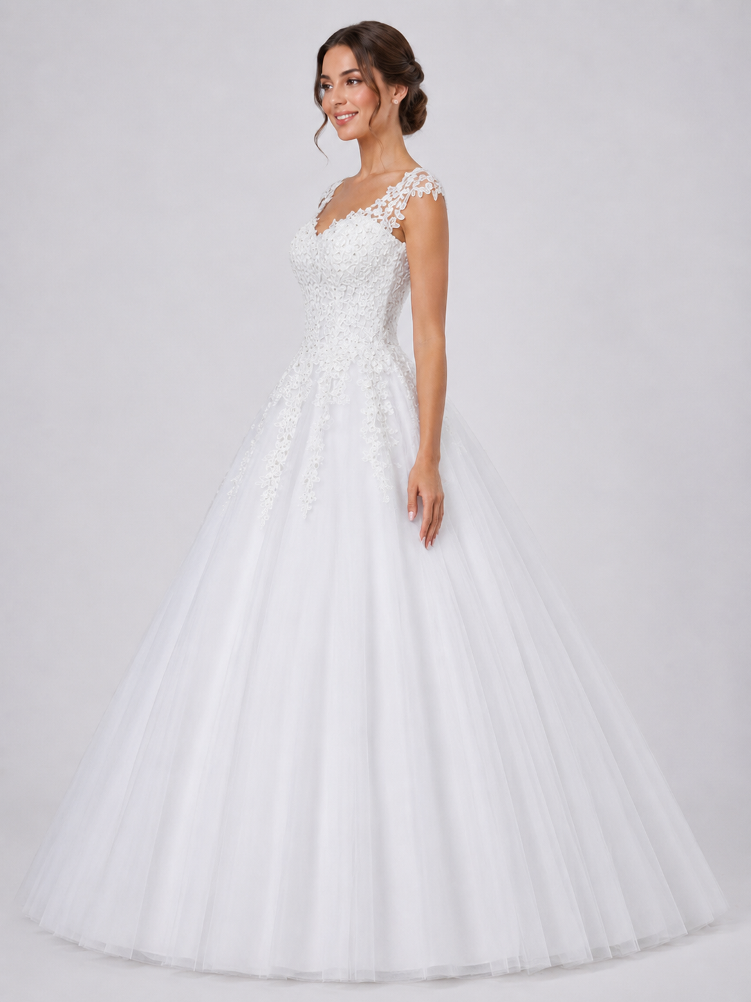 Elegant Lace Appliqued Tulle A-Line Wedding Dress with Scoop Back and Sweep Train