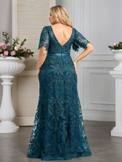 A-line Scoop Neck Floor-Length Lace Evening Dress With Appliques