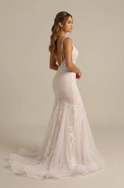 Elegant Double Strap White Lace Mermaid Wedding Dresses with V-Neck and Sweep Train