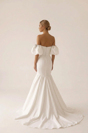 Elegant Off-the-Shoulder White Satin Mermaid Wedding Dresses with Puff Sleeves and Sweep Train