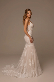 Elegant Long Sleeve White Lace Mermaid Wedding Dresses with Corset and Sweep Train