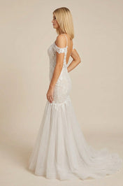 Elegant Off-the-Shoulder White Lace Trumpet Wedding Dresses with Spaghetti Straps and Sweep Train