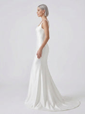 Elegant Square-Neck White Satin Trumpet Wedding Dress with Covered Buttons and Chapel Train