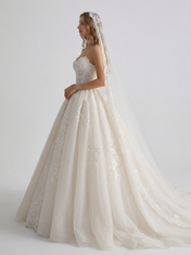 Elegant Strapless Sweetheart Lace Appliqué A-Line Wedding Dress with Chapel Train
