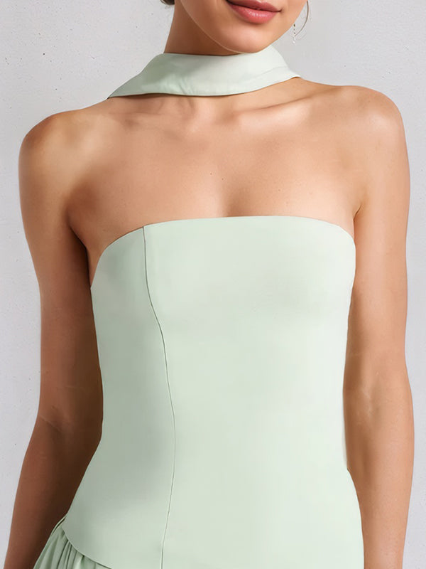 Neckline: Bandeau