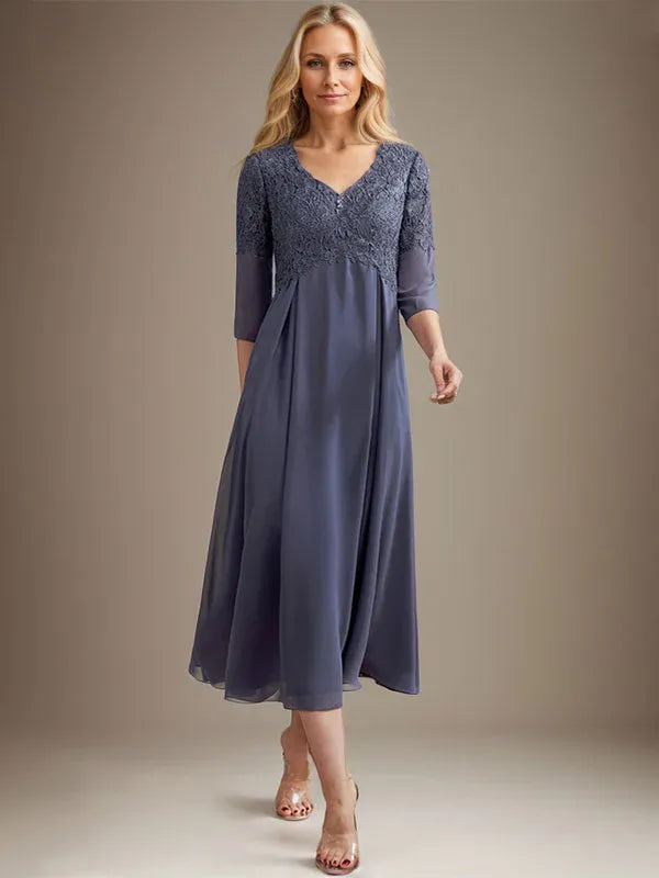 Robe de mère de la mariée trapèze, col en V, longueur genou, en mousseline de soie et dentelle, avec perles 