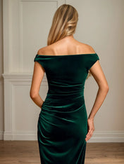 Sheath/Column Off the Shoulder Sleeveless Velvet Mother of the Bride Dress With Ruched