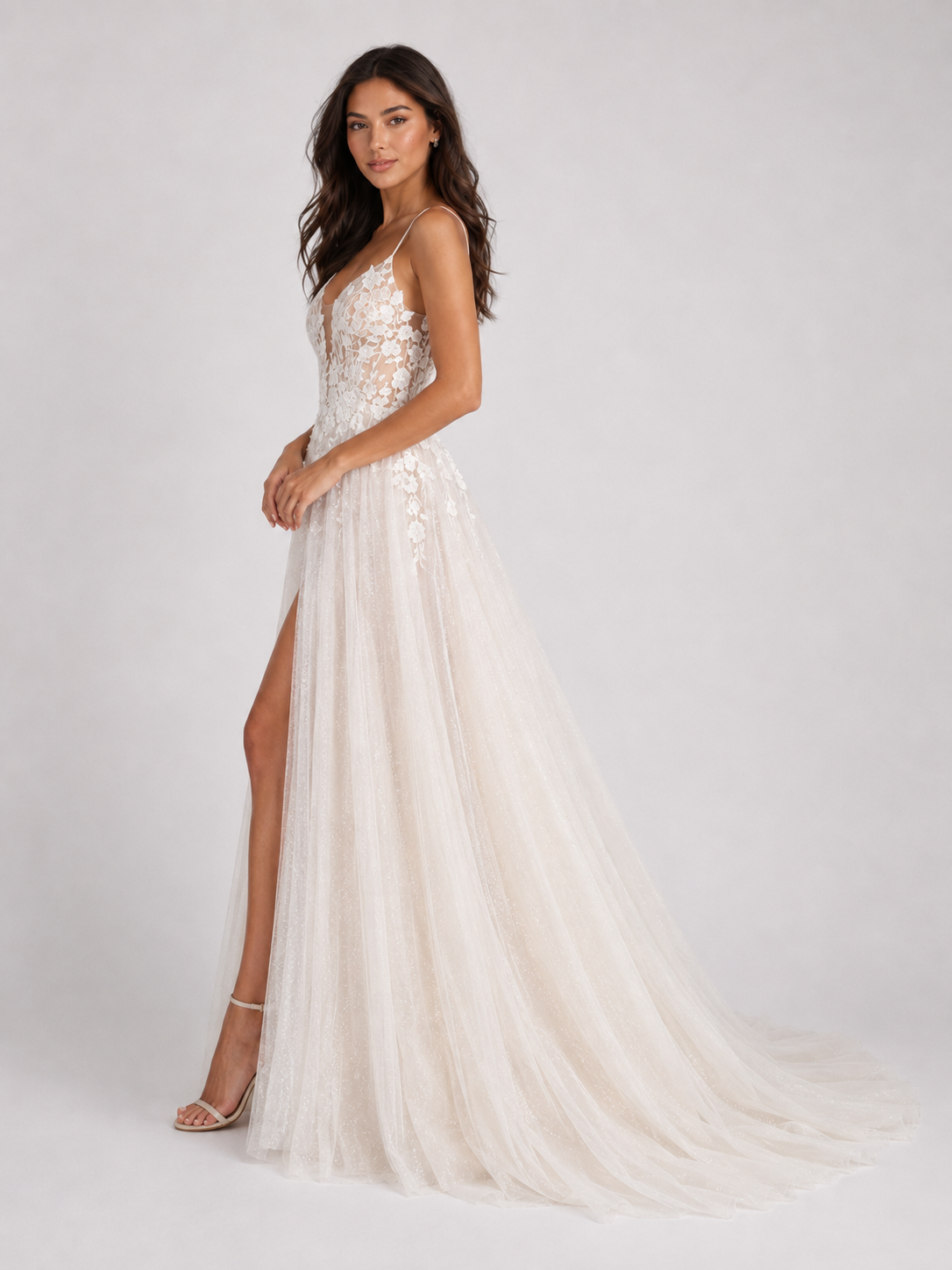 Elegant Floral Applique Tulle A-Line Wedding Dress with Sweep Train