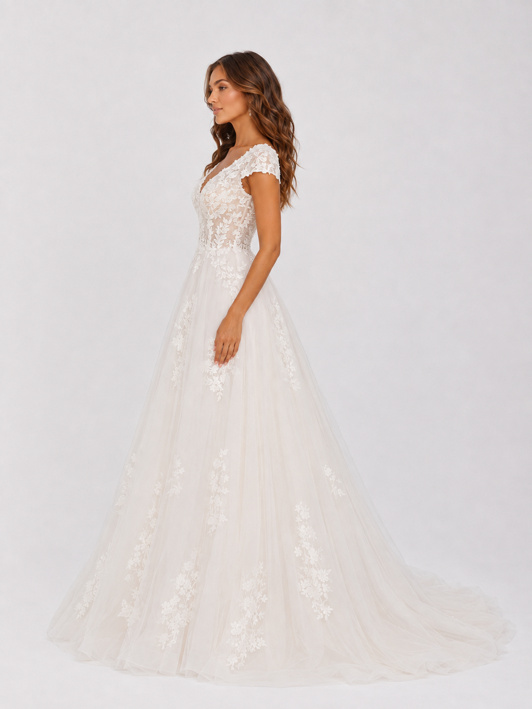 Elegant Floral Applique Tulle A-Line Wedding Dress with Sweep Train