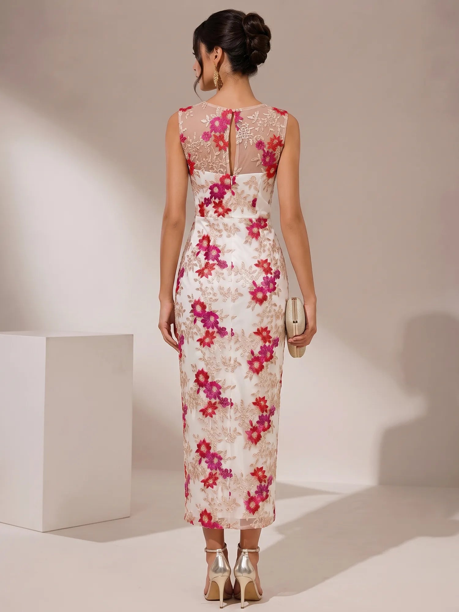 Bateau Neck Floral Lace Sheath Evening Dress with Illusion Yoke