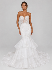 Elegant Strapless Sweetheart Lace Mermaid Wedding Dress with Layered Ruffle Train