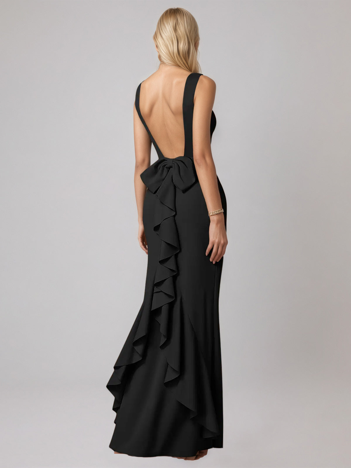 Black Sheath/Column Satin Scoop Neck Sleeveless Floor Length Dress With Bow
