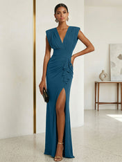 Commanding Formal Evening Dress Emerald Green Plunging V-Neck Slit Gown