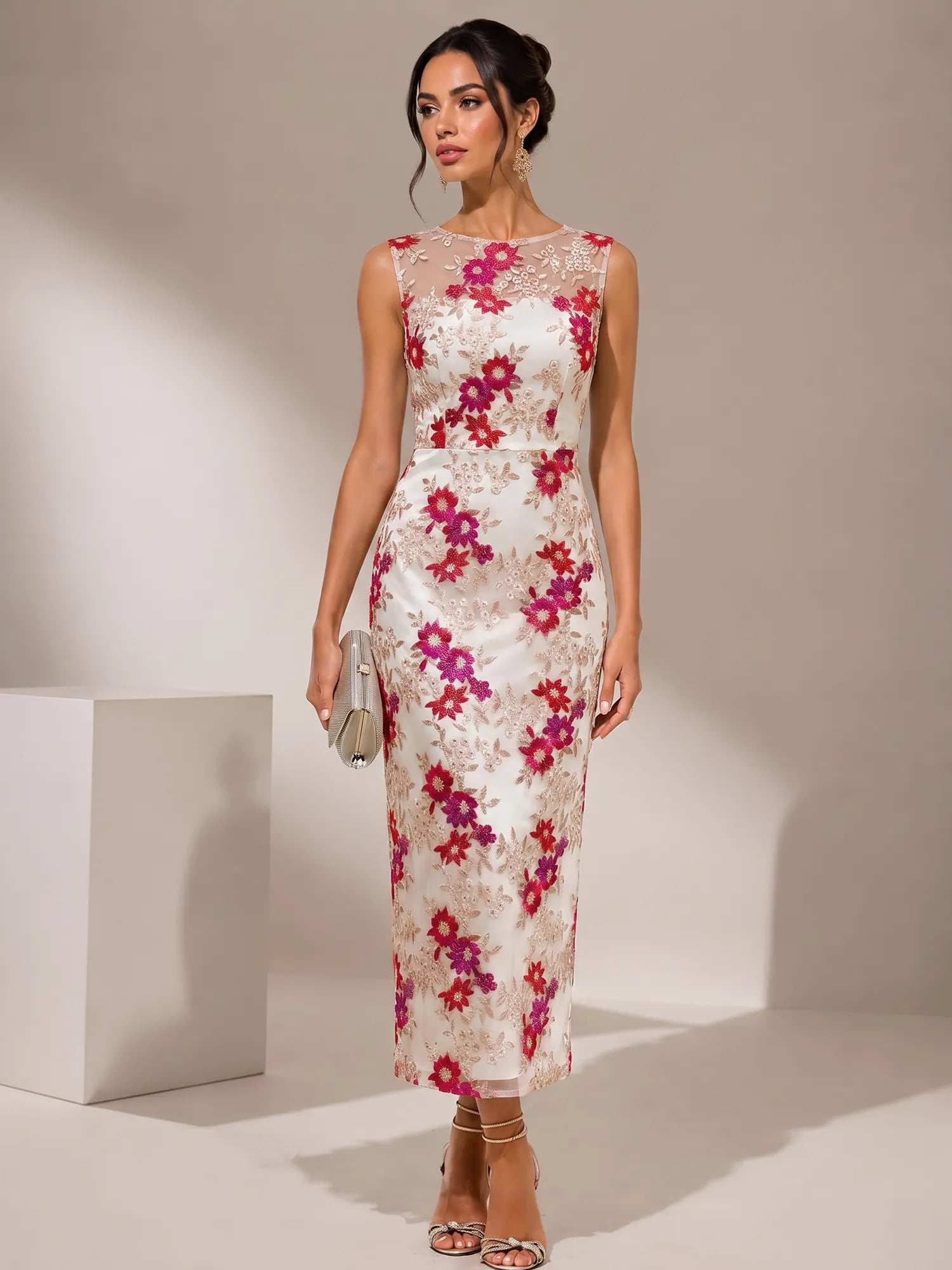 Bateau Neck Floral Lace Sheath Evening Dress with Illusion Yoke