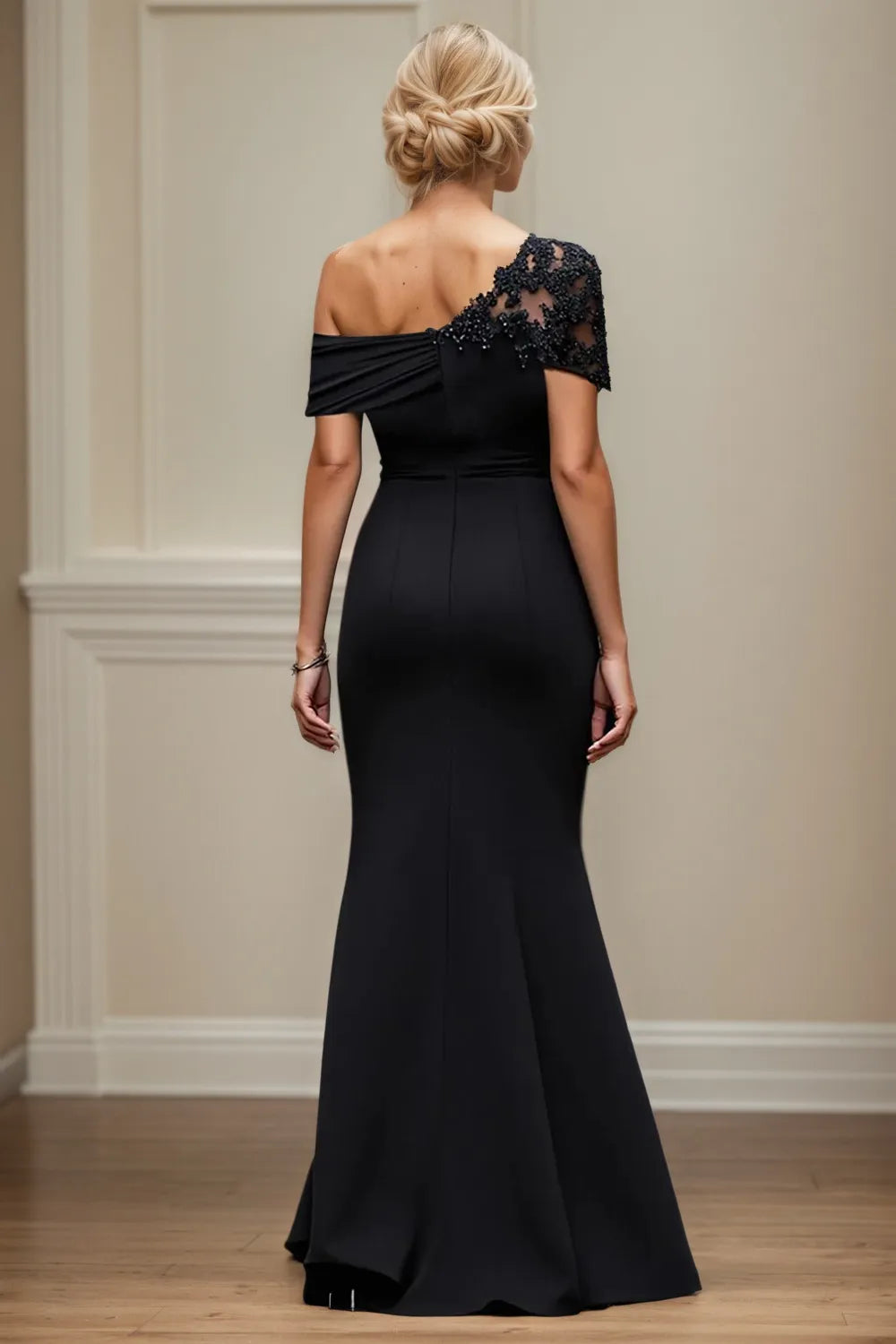 Trumpet/Mermaid Asymmetrical Mother of the Bride Dress with Appliques
