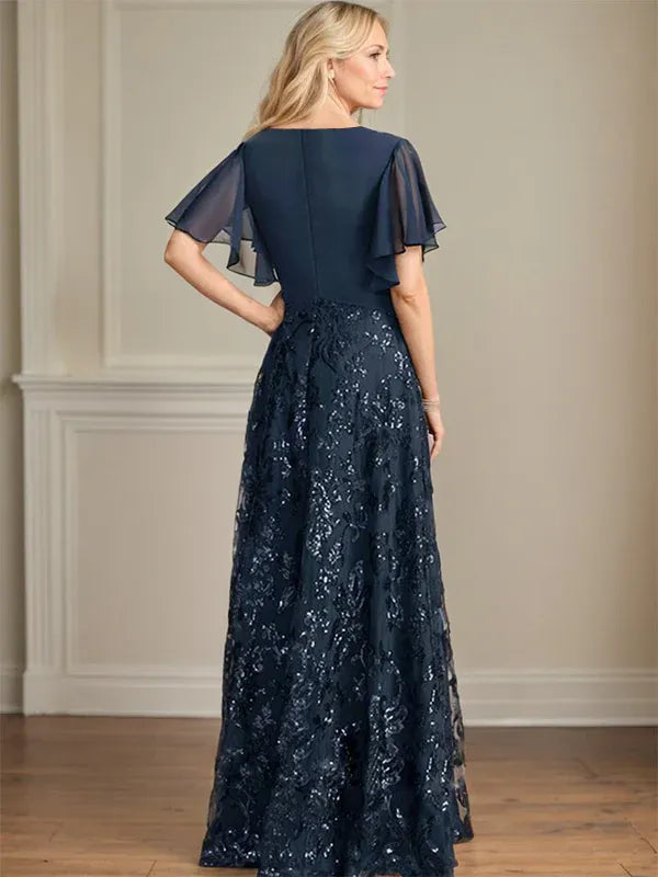 Robe de mère de la mariée trapèze, col en V, longueur au sol, en mousseline de soie et dentelle à sequins, avec plis 