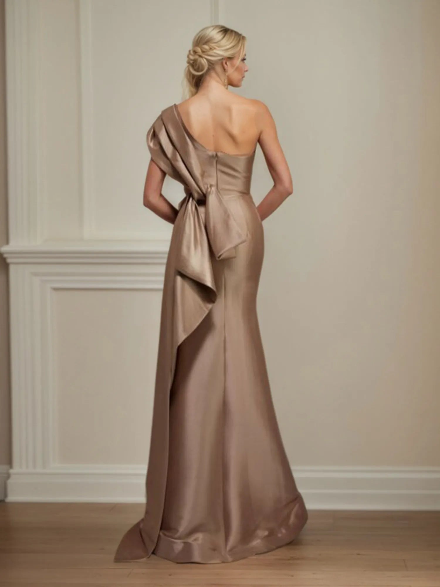 Trumpet/Mermaid One Shoulder Sleeveless Satin Mother of the Bride Dress With Ruched