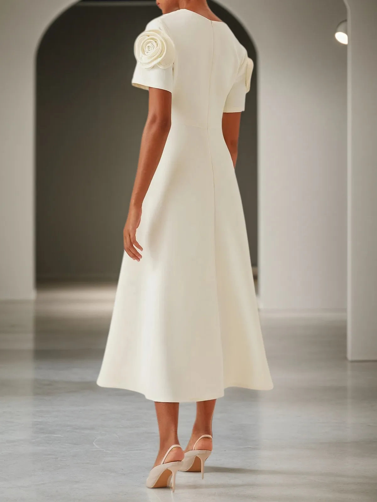 Off-White 3D Floral Short Sleeve V Neck A-Line Maxi Dress