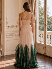 Elegant One-Shoulder Pleated Tulle Evening Dress with Emerald Green Ruffle Hem