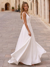 Elegance V-Neck Sleeveless A-Line Satin Wedding Dress