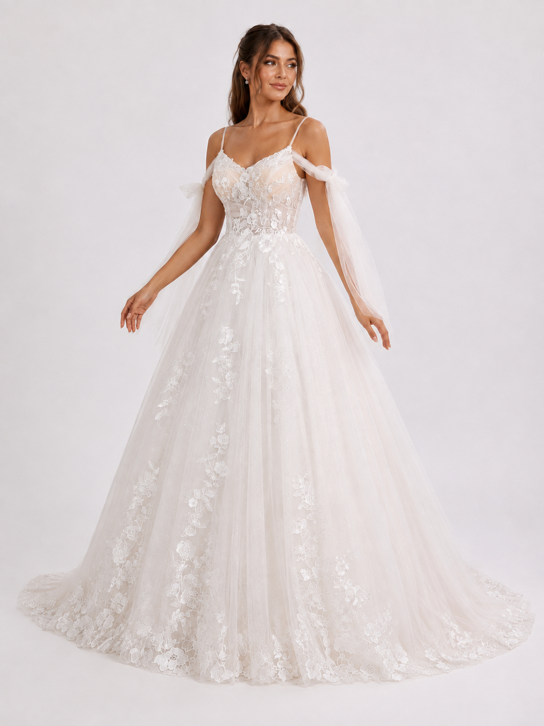 Elegant Sweetheart Lace Applique A-Line Wedding Dress with Detachable Sleeves and Chapel Train