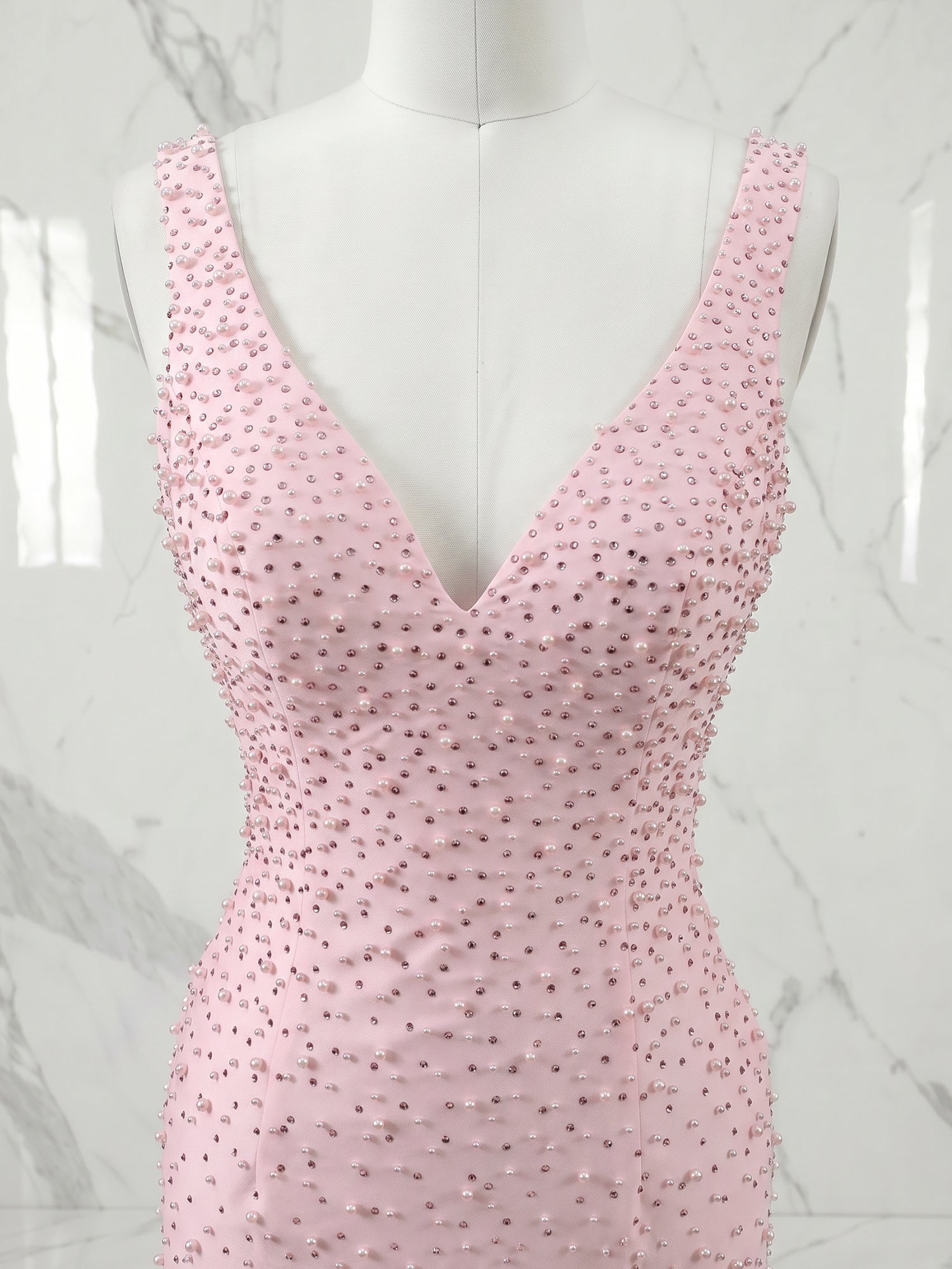 Deep V-Neck Pearl Embellished Bodycon Short Homecoming Dress