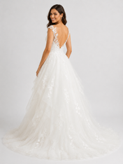 Elegant V-Neck Lace Applique Tulle A-Line Wedding Dress with Sweep Train