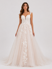 Elegant Sweetheart Neckline Lace Applique A-Line Wedding Dress with Chapel Train