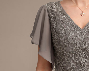 Sleeves: Ruffles