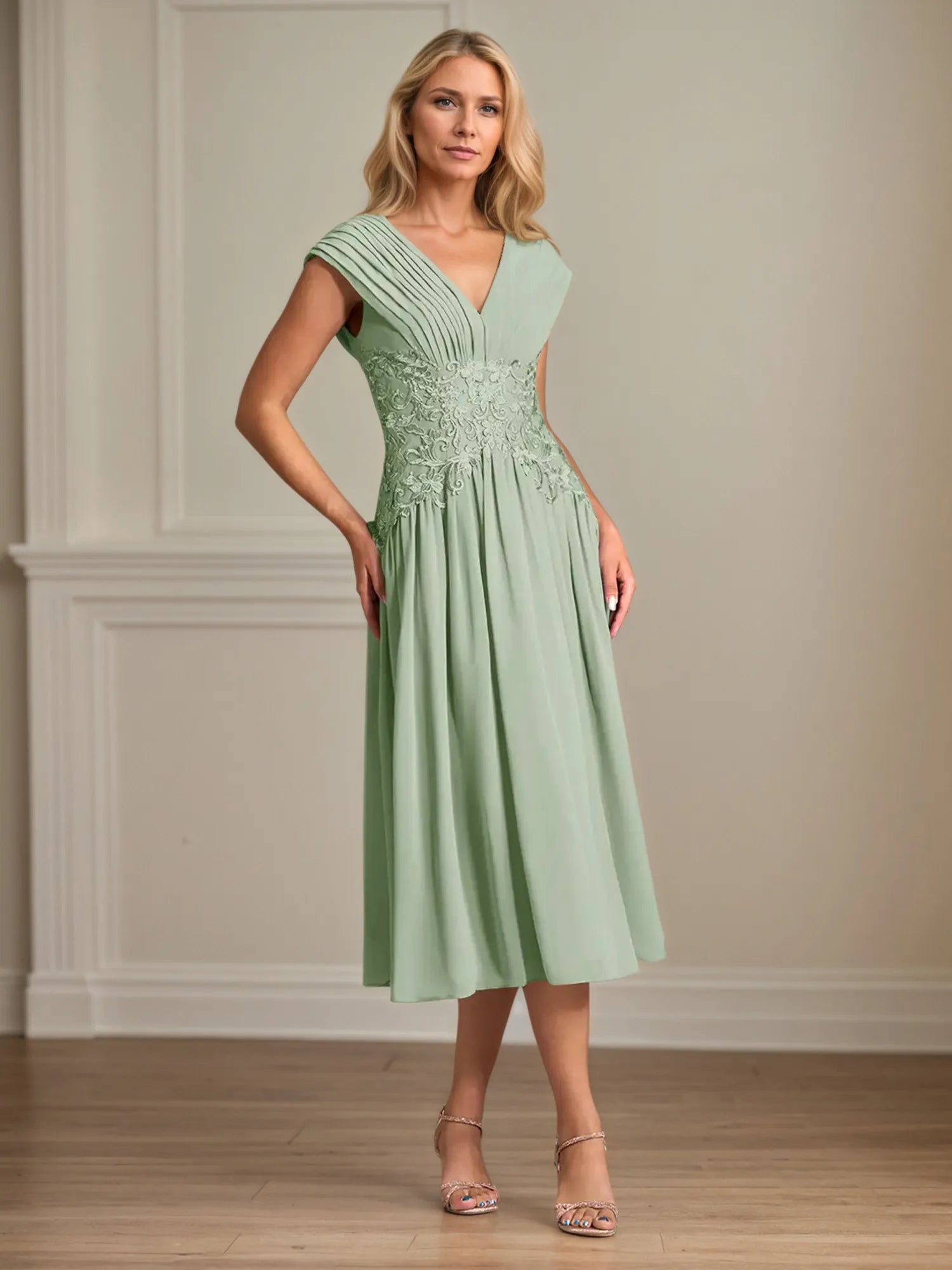 A Line V Neck Sleeveless Chiffon Mother of the Bride Dress With Appliques
