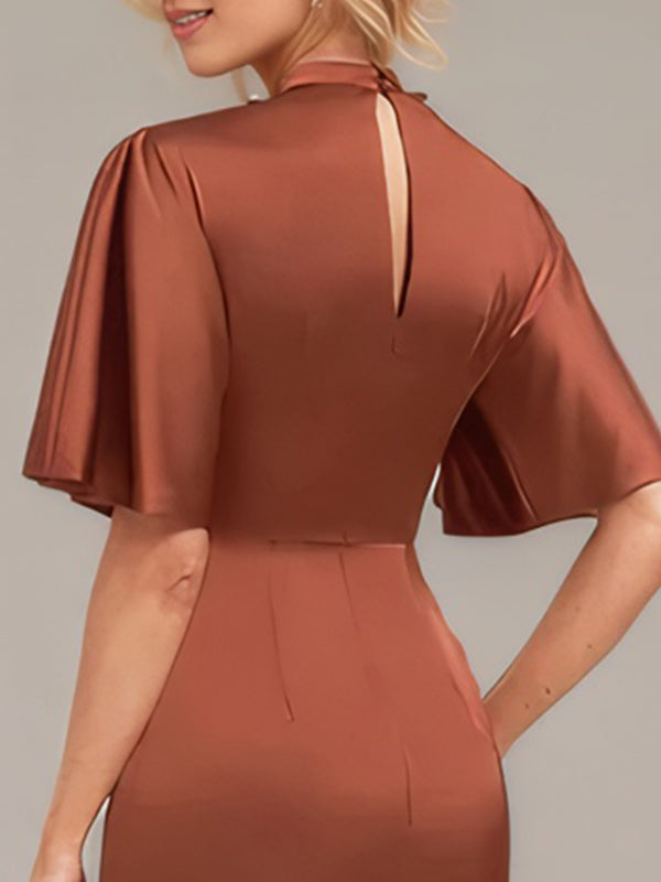 Back Style: Back Zip, Keyhole