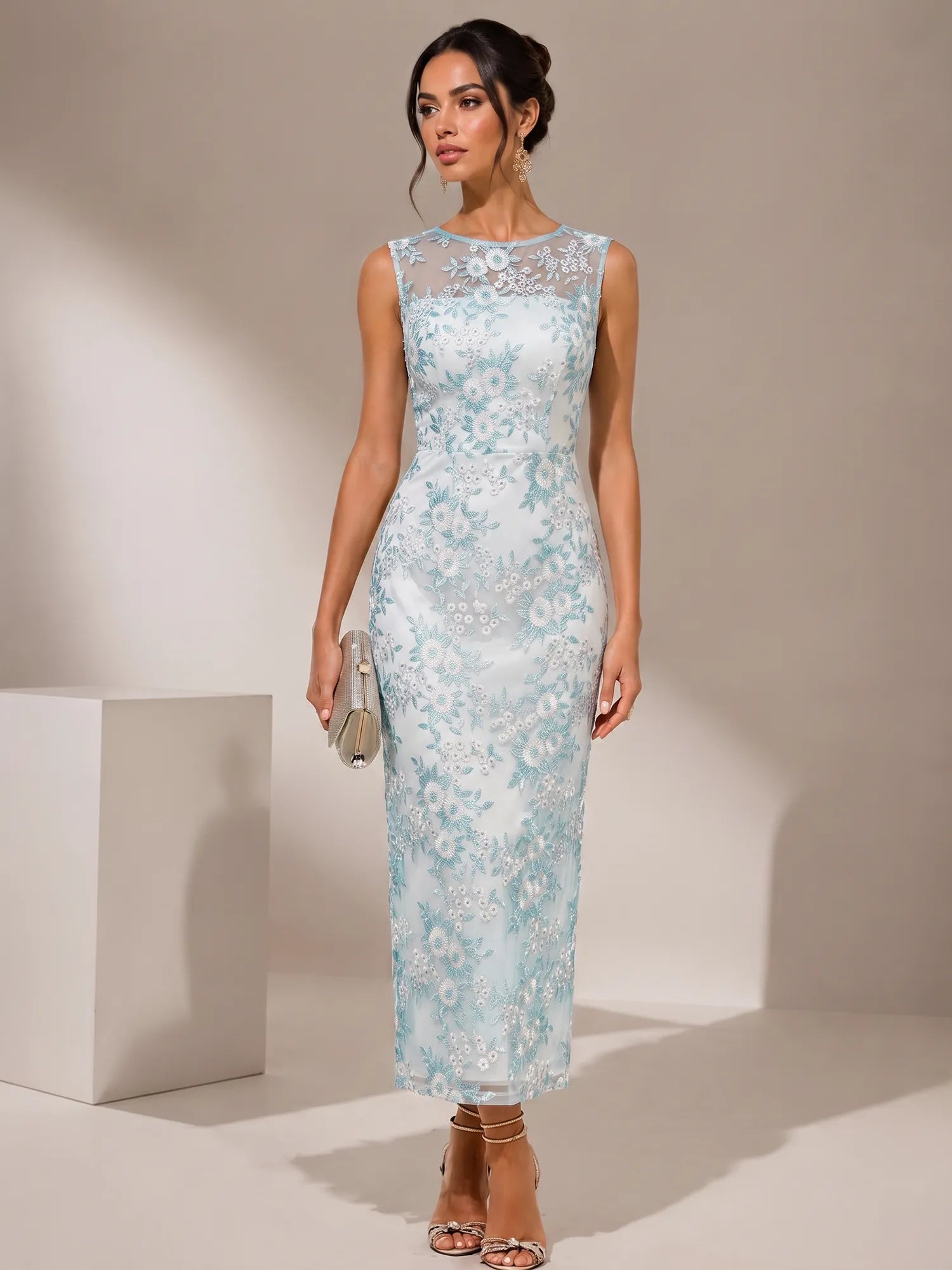 Bateau Neck Floral Lace Sheath Evening Dress with Illusion Yoke