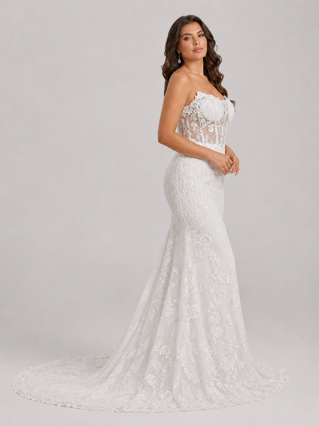 Elegant Strapless Sweetheart Lace Mermaid Wedding Dress with Chapel Train