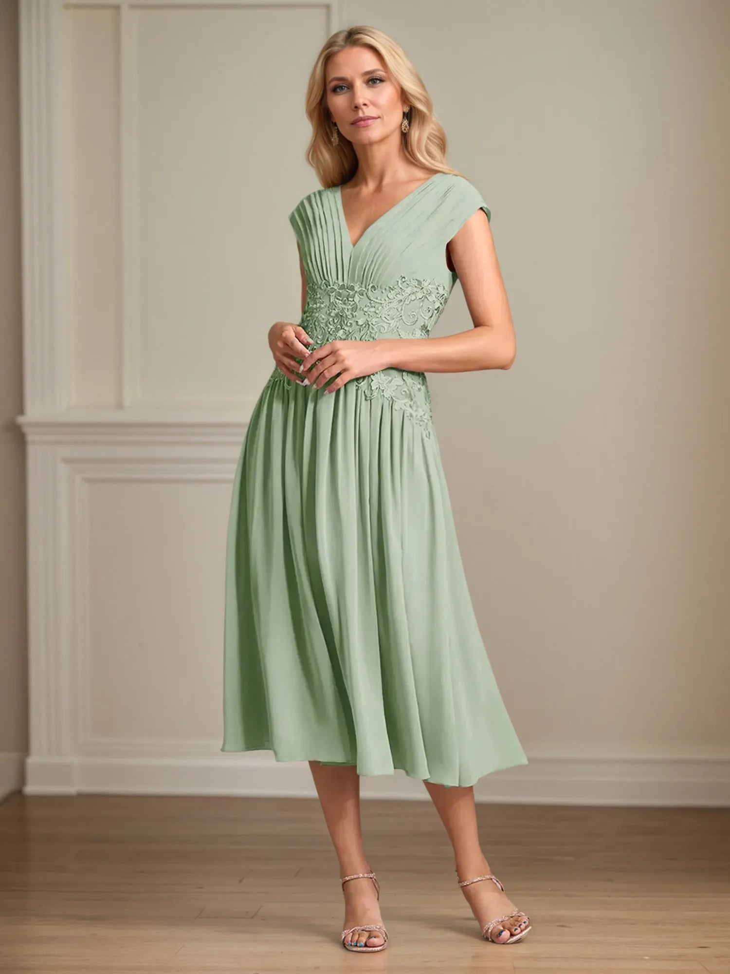 A Line V Neck Sleeveless Chiffon Mother of the Bride Dress With Appliques