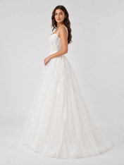 Romantic Square Neck Lace Corset Ball Gown Wedding Dress with Floral Appliqué Tulle Skirt